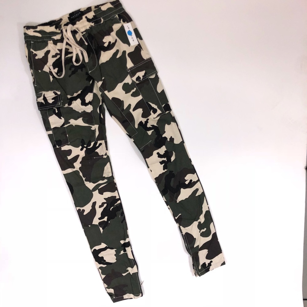 PacSun light Camo Joggers - Picture 2 of 8